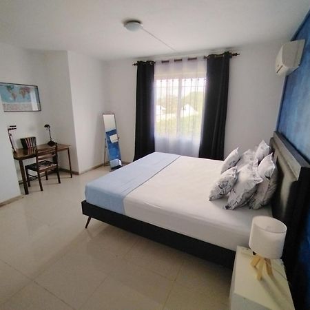 Flic-en-Flacq Morsky Vanek Apartment מראה חיצוני תמונה